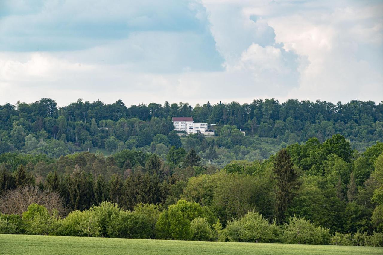 Hotel Pfefferburg Schönaich エクステリア 写真