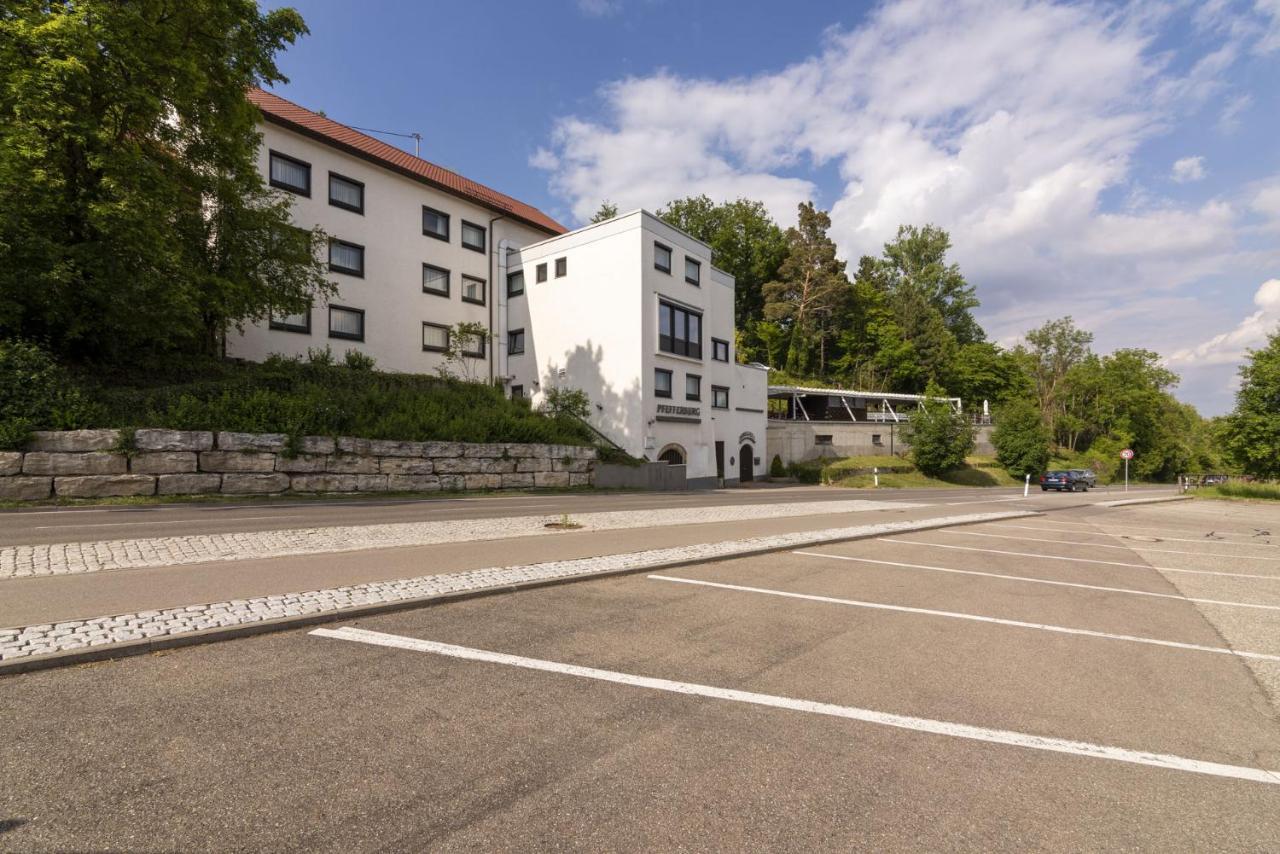 Hotel Pfefferburg Schönaich エクステリア 写真