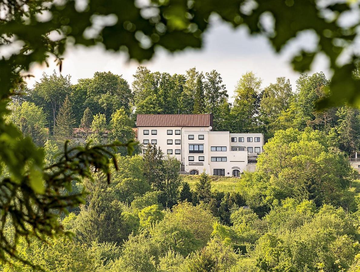 Hotel Pfefferburg Schönaich エクステリア 写真